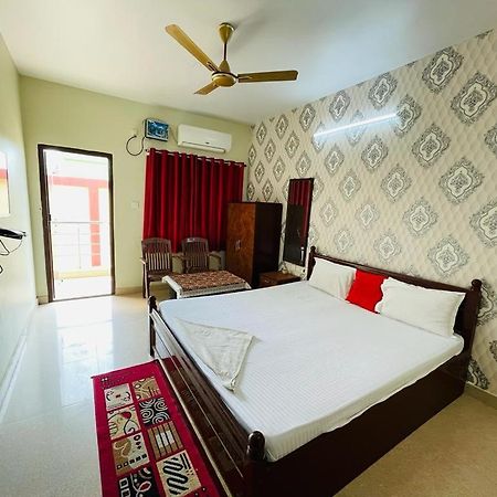 Hotel Lovely Star Inn ! 普里 外观 照片
